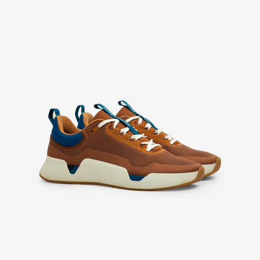 WHILE ON EARTH MOVE TRAINER 4946-Bark/Oat