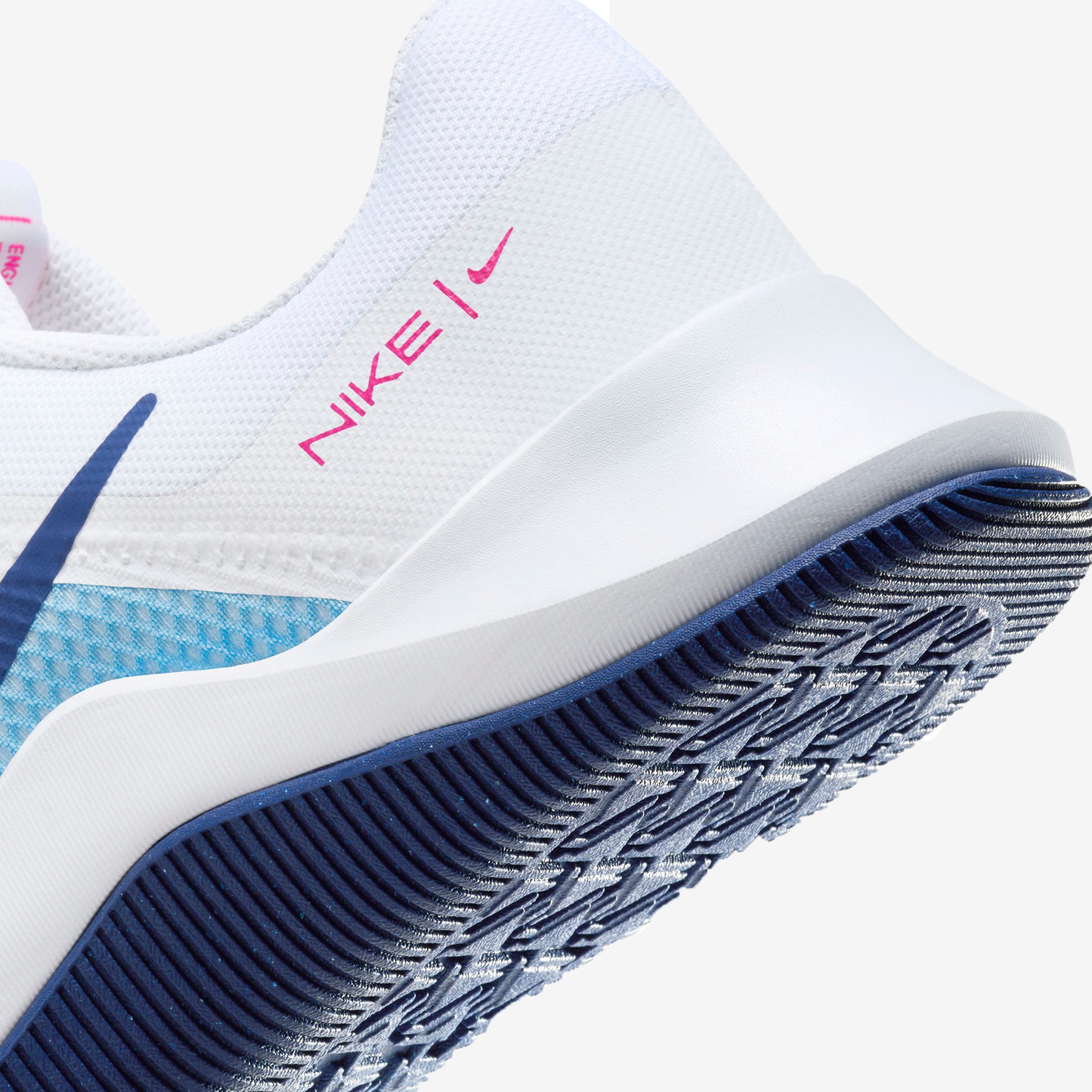 NIKE MC TRAINER 2 DM0823-102