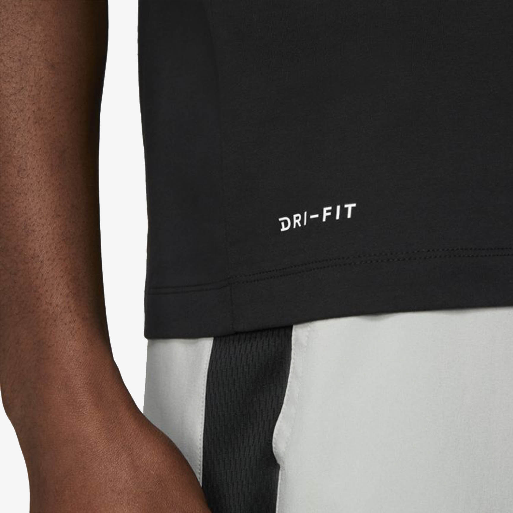 NIKE DRI-FIT  GRAPHIC TRAINING T-SHIRT DA1796-010