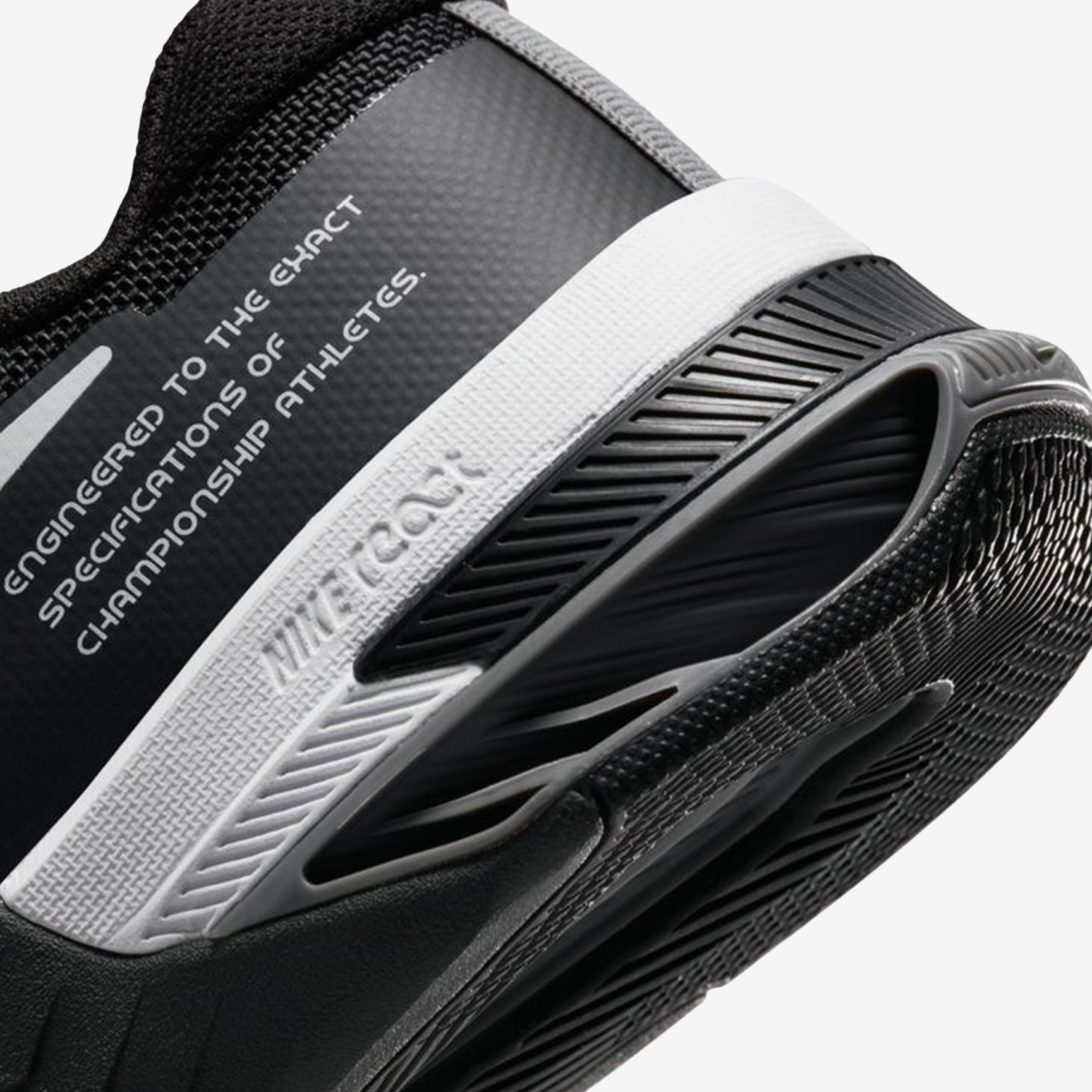 NIKE METCON 8 - WOMAN DO9327-001