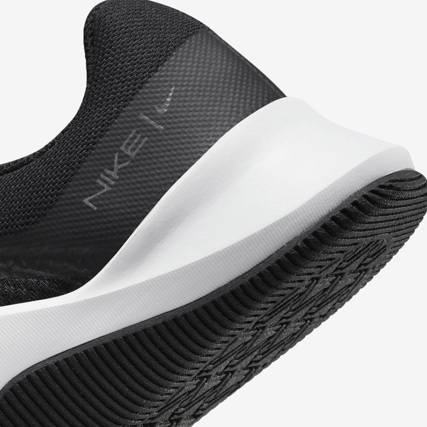 NIKE MC TRAINER 2 - WOMEN DM0824-003