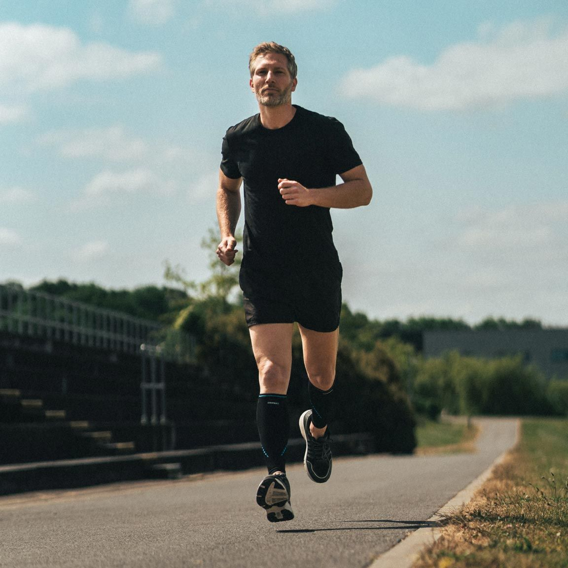 COMPEX ACTIV CALF SLEEVES 83-0039-U