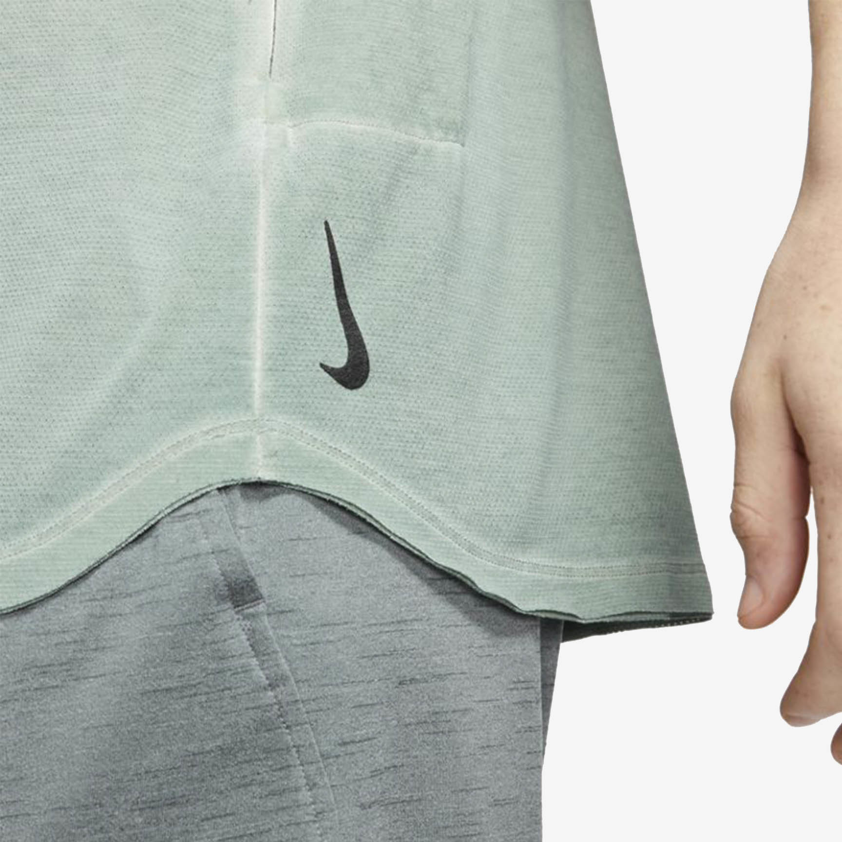 NIKE YOGA  SHORT-SLEEVE SPECIALTY-DYED TOP DC6723-337