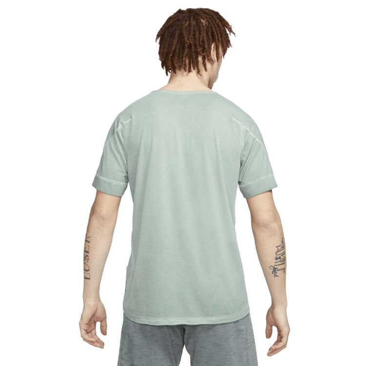 NIKE YOGA  SHORT-SLEEVE SPECIALTY-DYED TOP DC6723-337