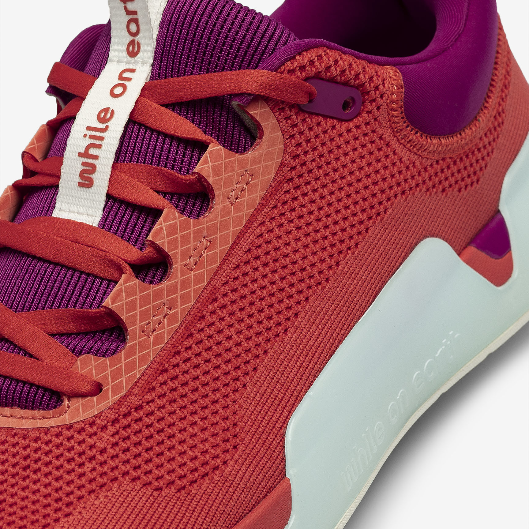 WHILE ON EARTH MOVE TRAINER FTN-Sorbelt/Salt