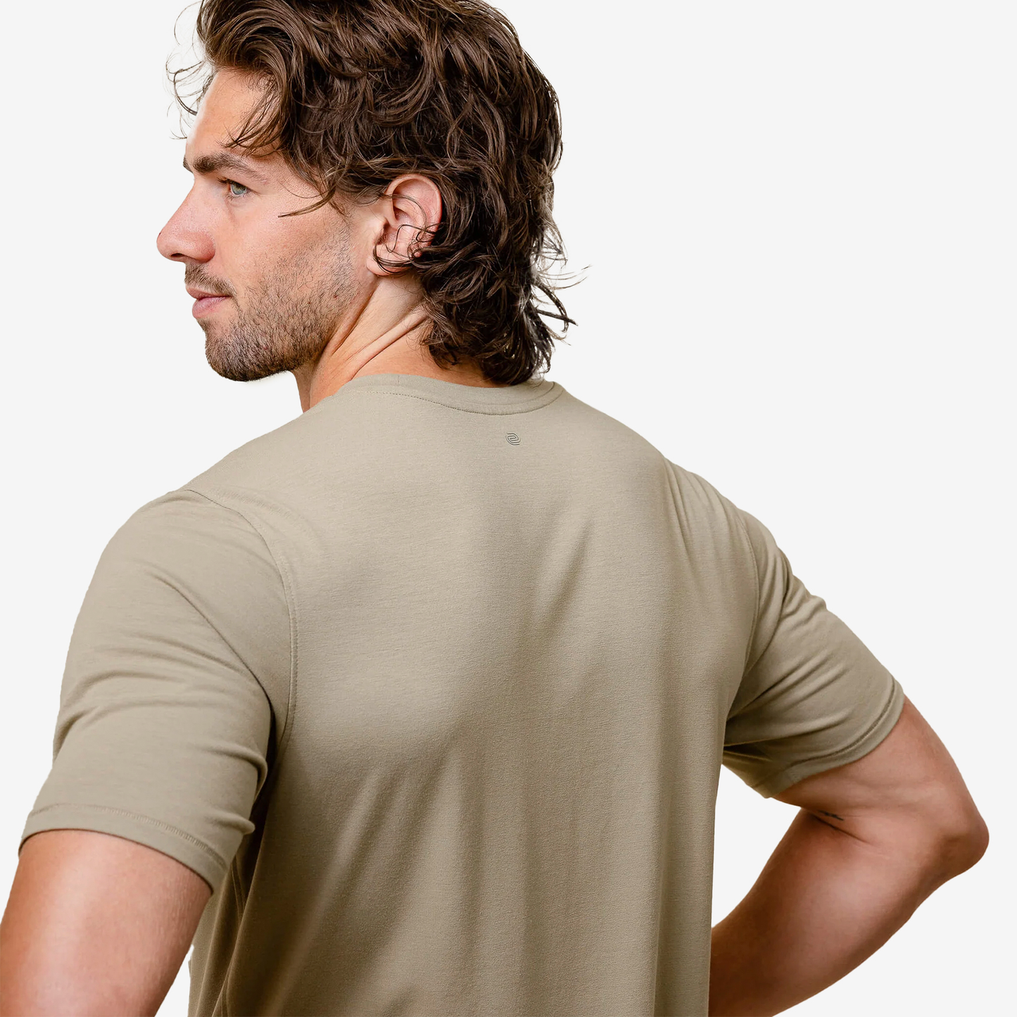 While On Earth Range Tee WOERT-Overland