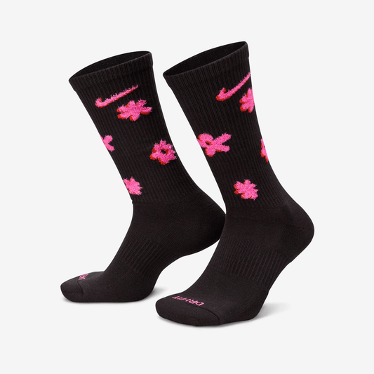 NIKE DRI-FIT EVERYDAY PLUS SOCKS FN9136-901