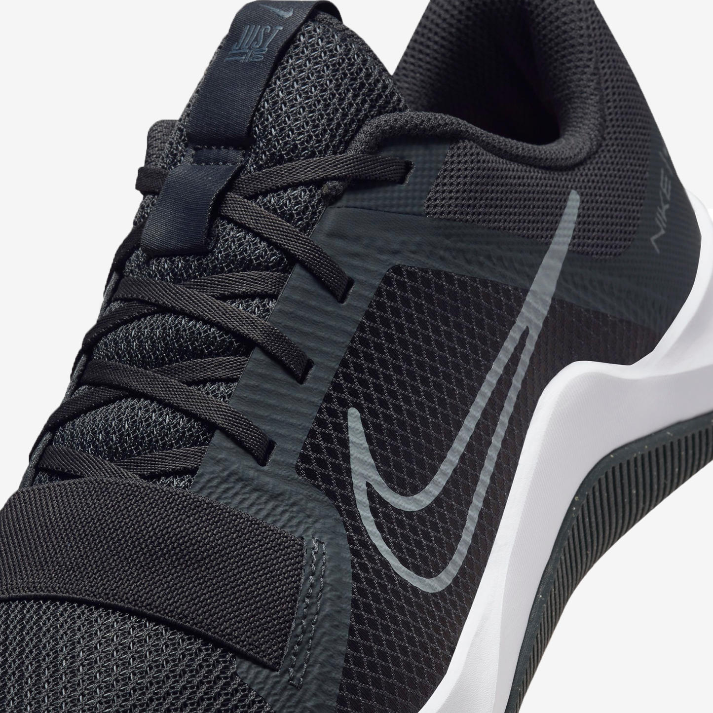 NIKE MC TRAINER 2 DM0823-011