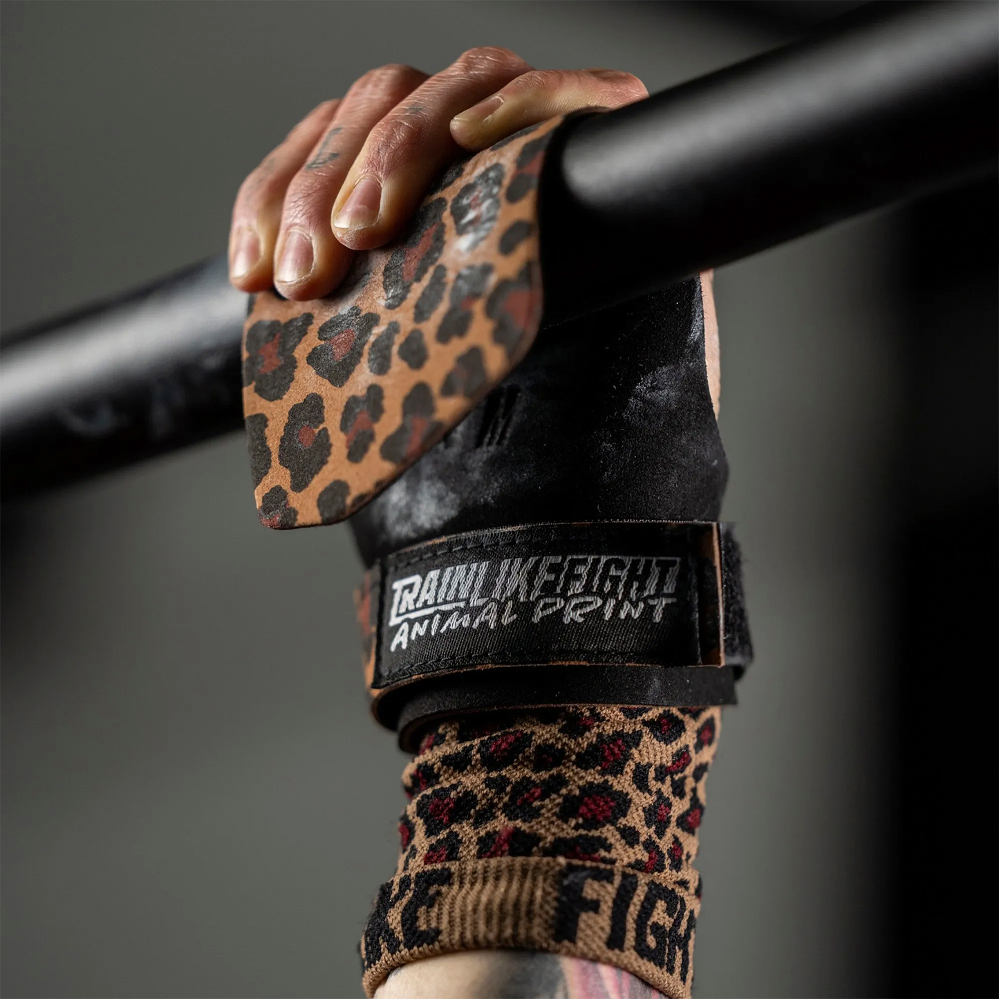 TRAINLIKEFIGHT  ICON LEOPARD GRIPS HG0APCL-002