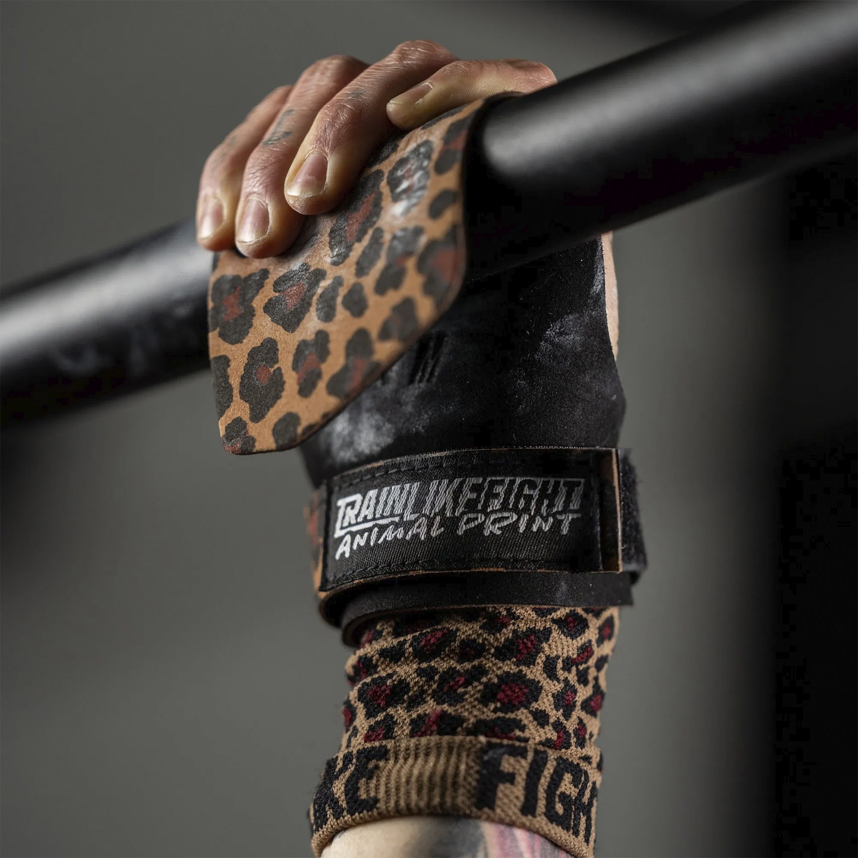 TRAINLIKEFIGHT  ICON LEOPARD GRIPS HG0APCL-002