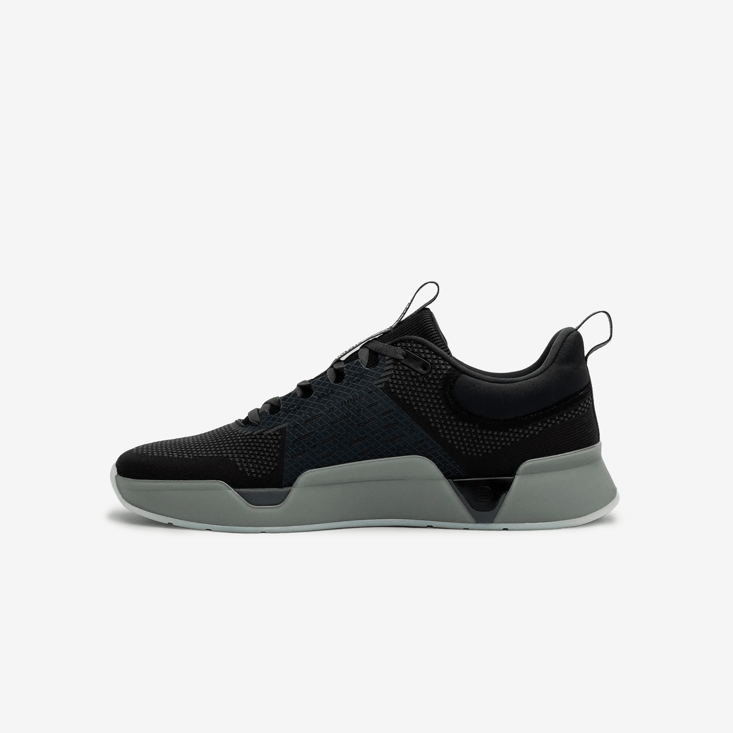 WHILE ON EARTH MOVE TRAINER FTN-black/moon