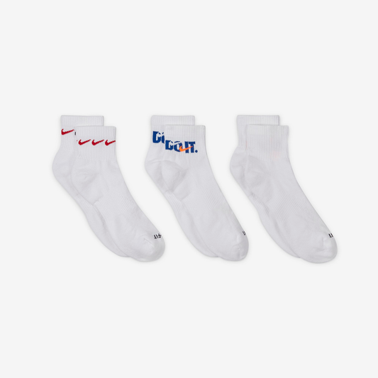 NIKE EVERYDAY PLUS SOCKS (3 PACKS) DH3827-902