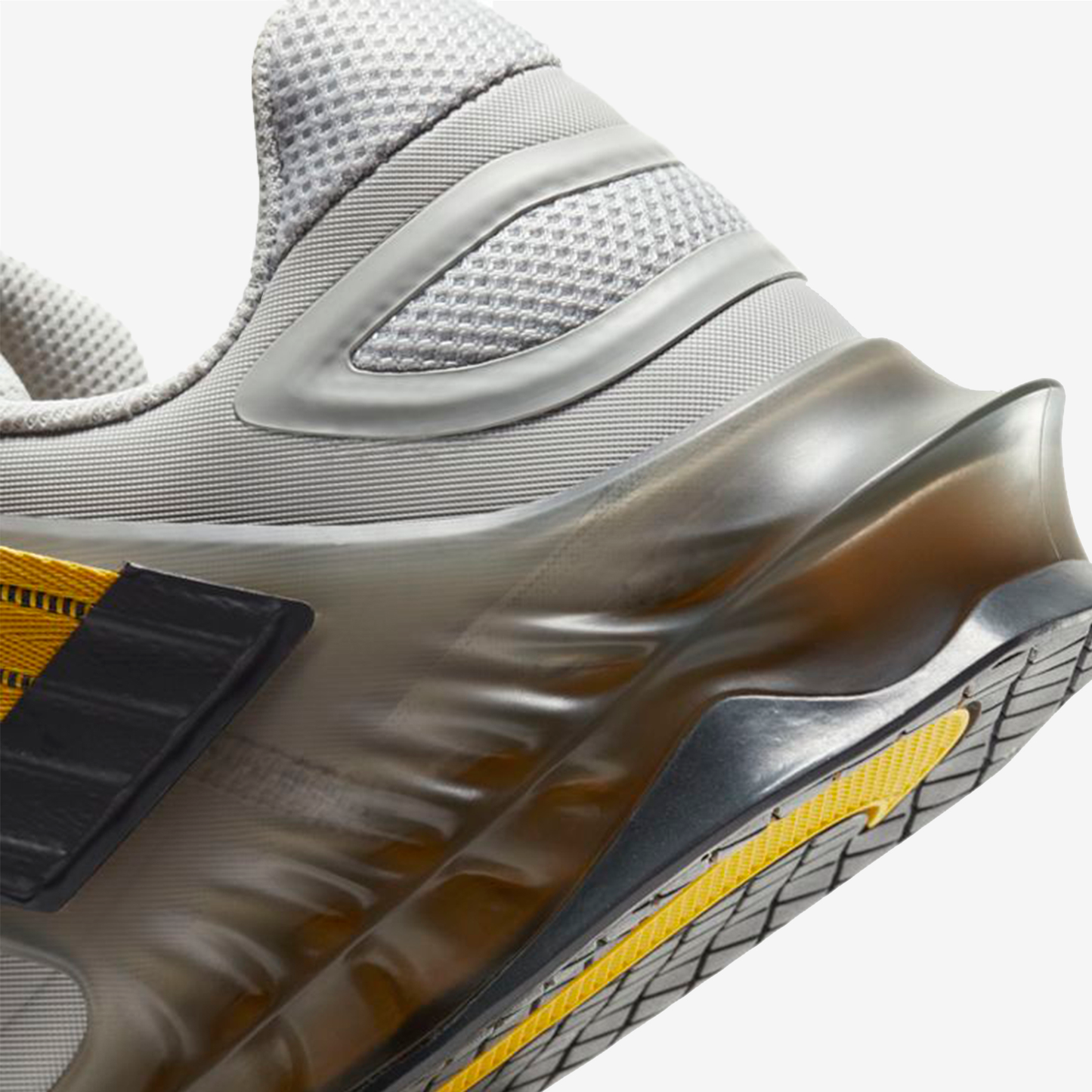 NIKE SAVALEOS CV5708-007