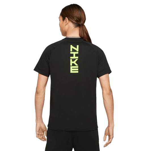 NIKE DRI-FIT SHORT CLASH T-SHIRT DD1726-010