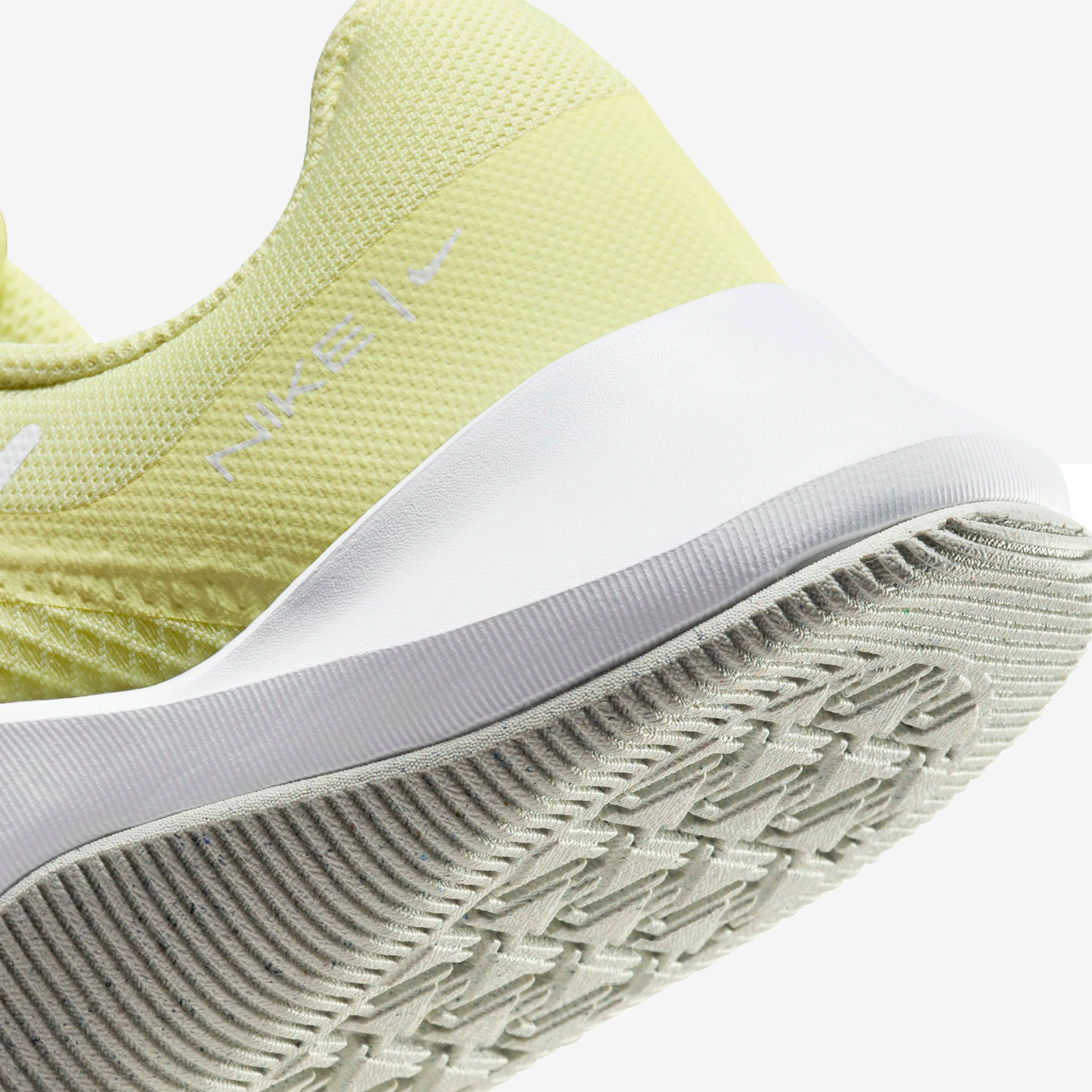 NIKE MC TRAINER 2 - WOMEN DM0824-301