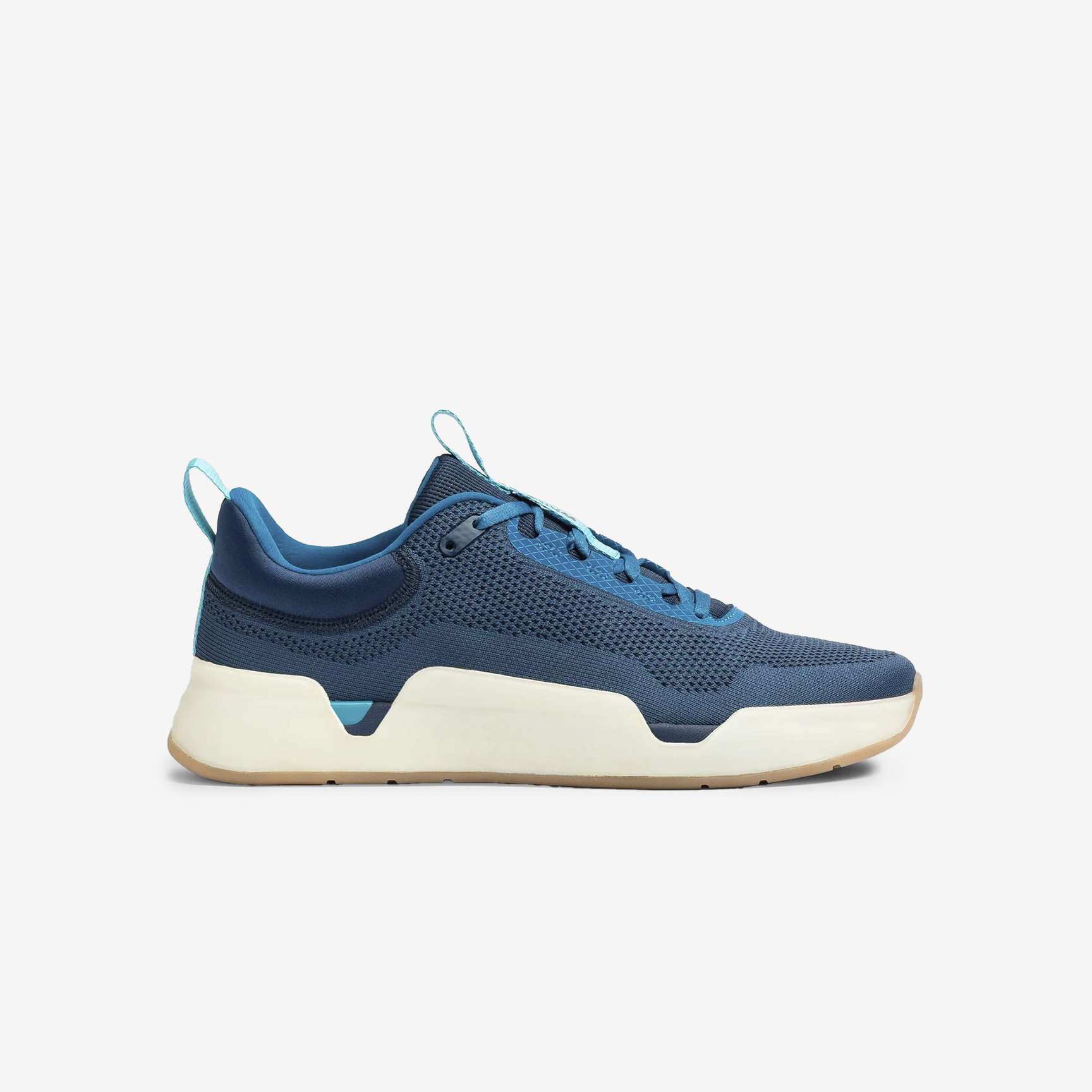 WHILE ON EARTH MOVE TRAINER 4946-Seaport/Oat