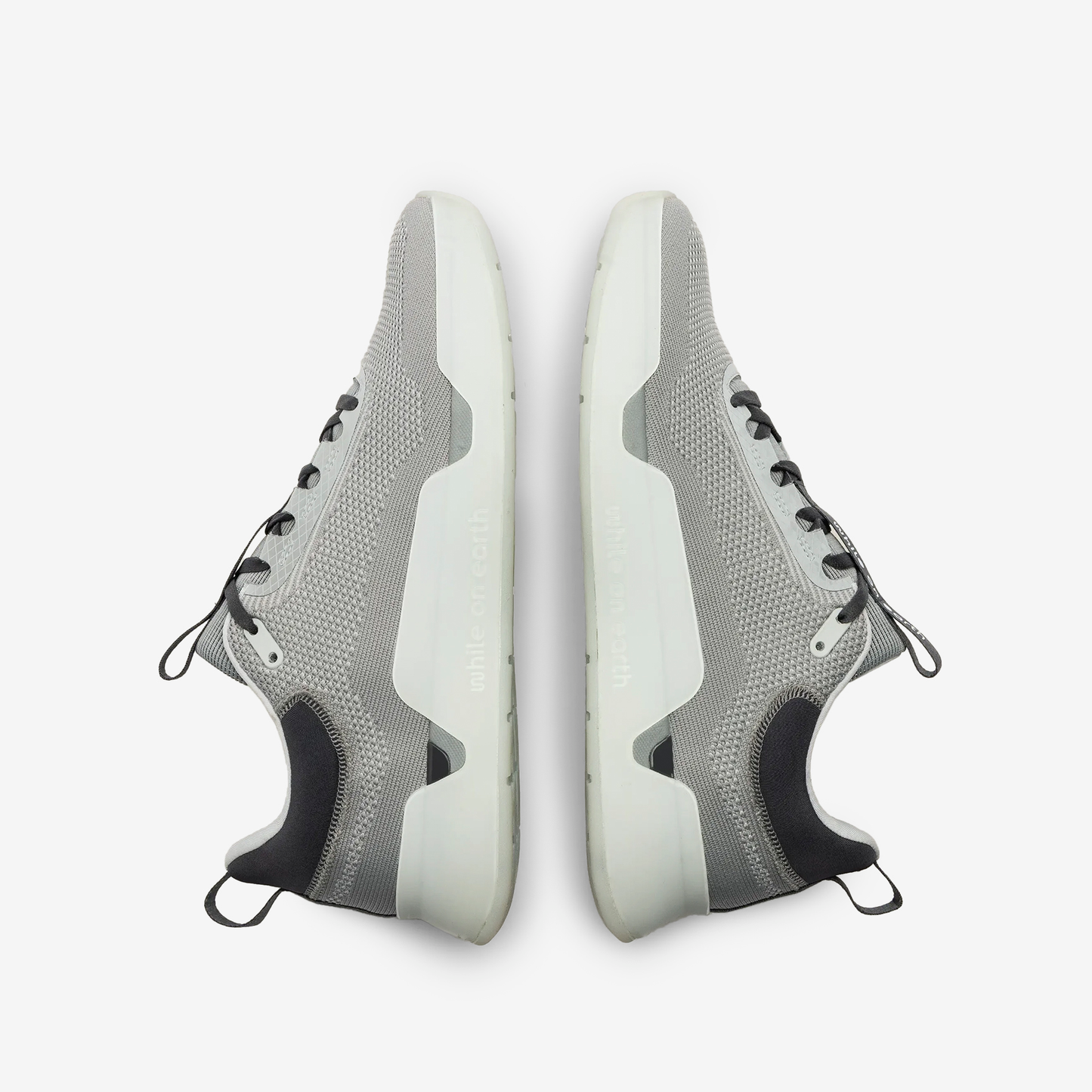 WHILE ON EARTH MOVE TRAINER 4946-Fog/Nimbus