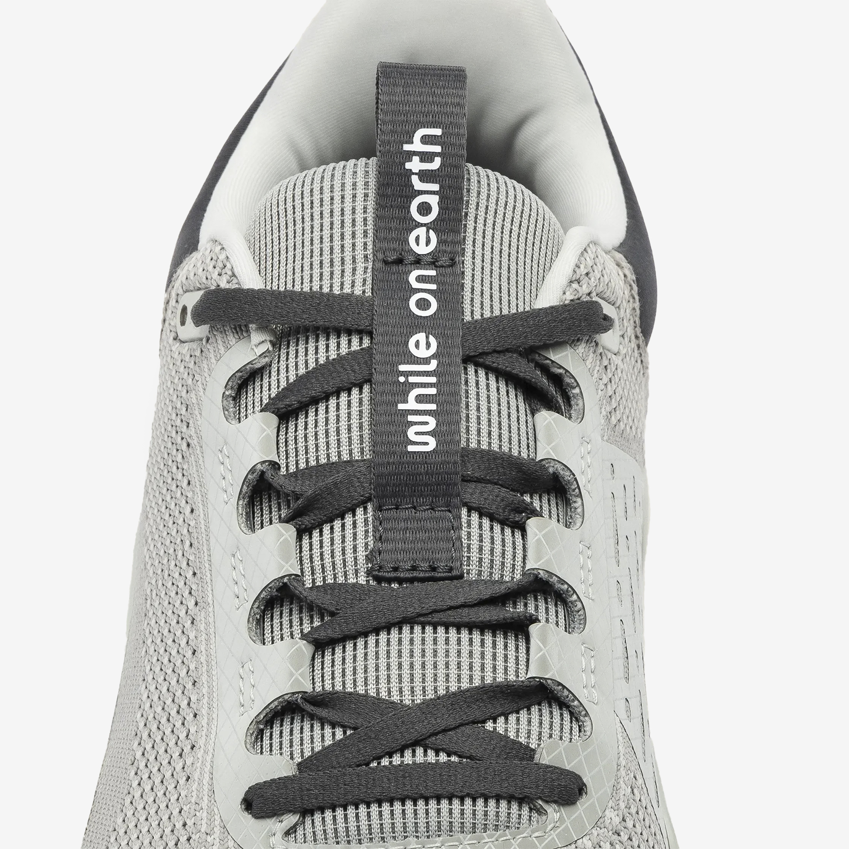 WHILE ON EARTH MOVE TRAINER 4946-Fog/Nimbus