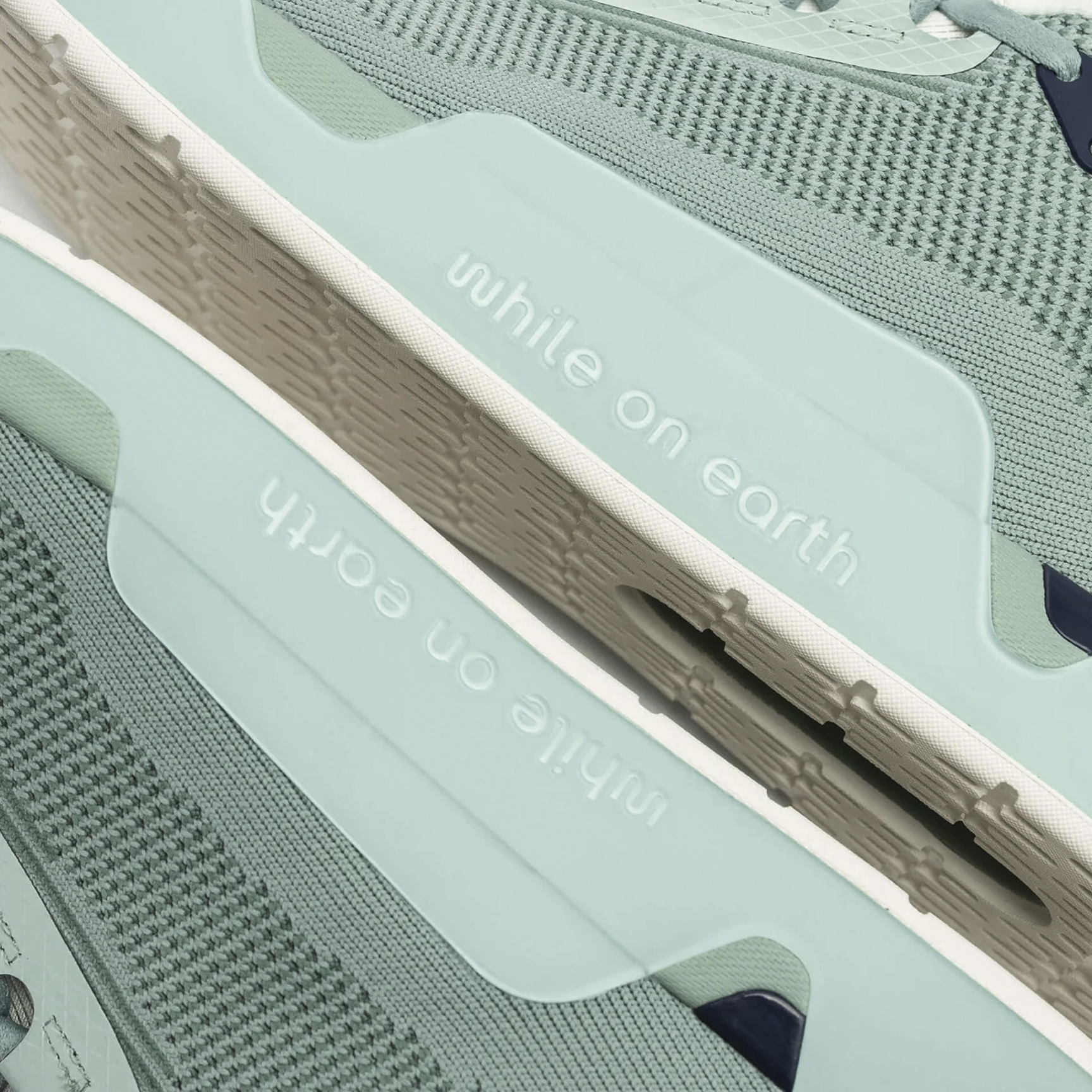 WHILE ON EARTH MOVE TRAINER FTN-Mint/Surf