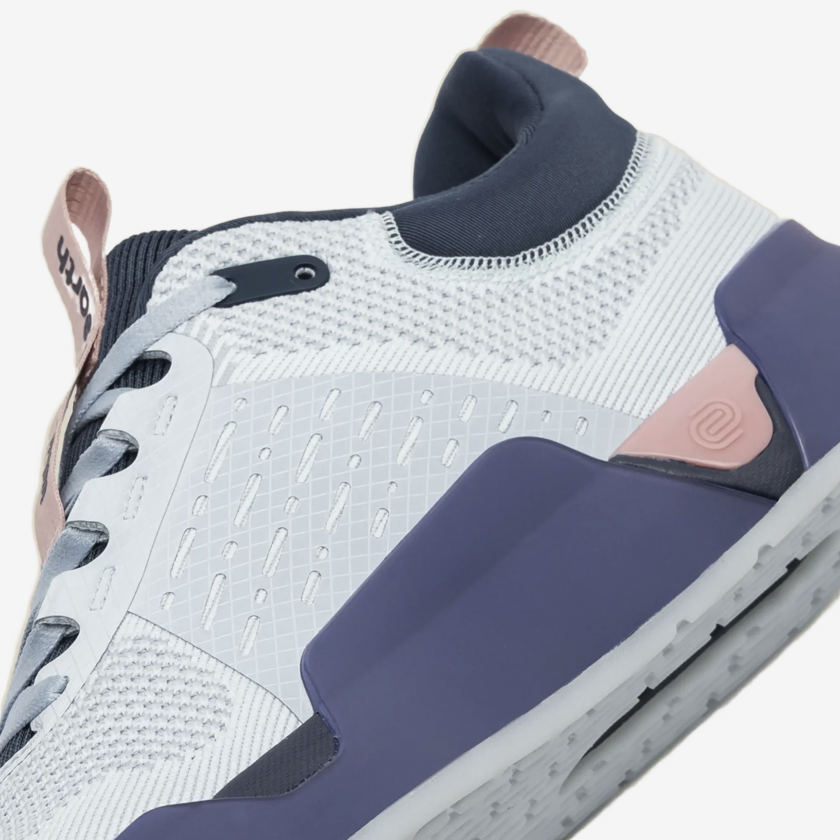 WHILE ON EARTH MOVE TRAINER FTNW-glacier/lupin