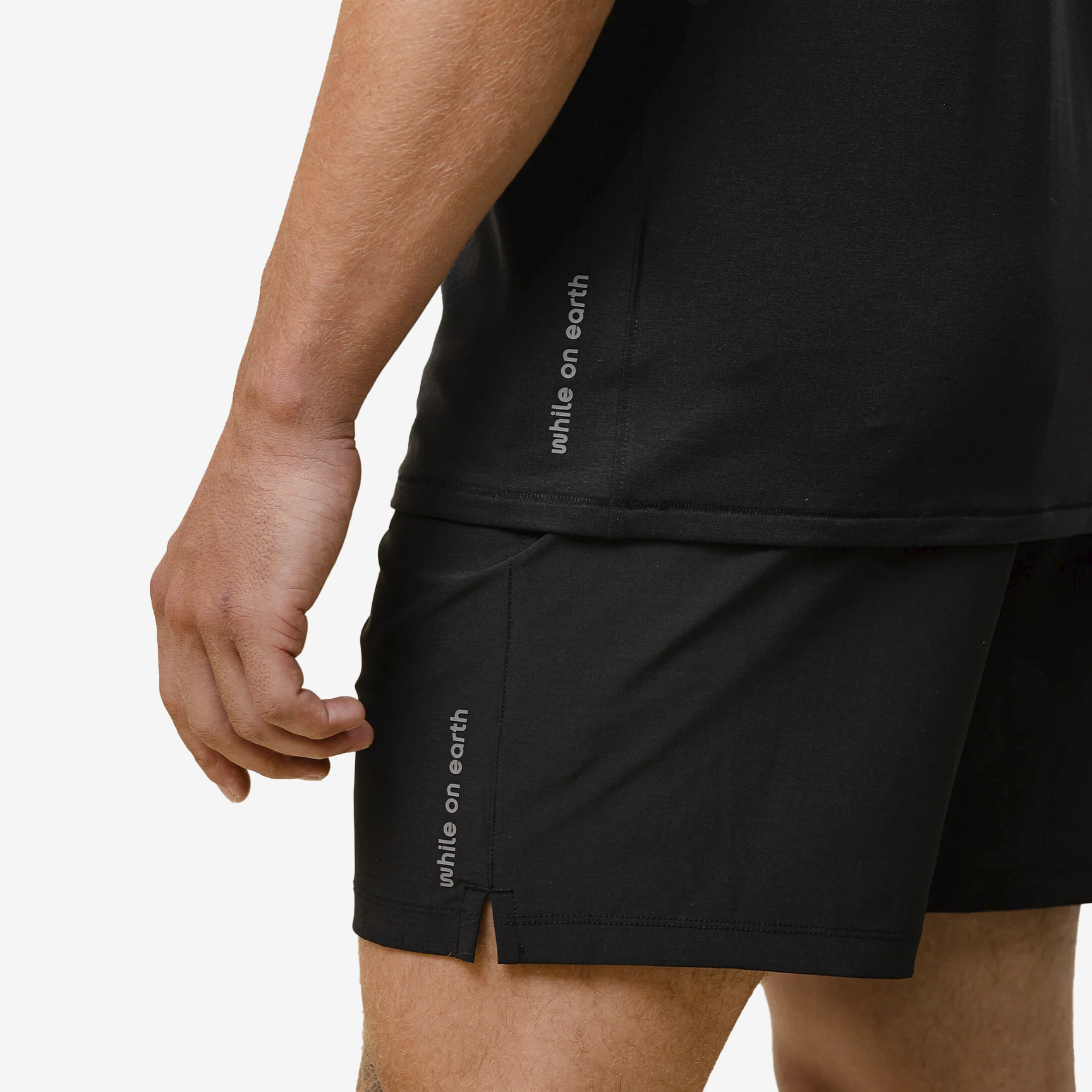 While On Earth Origin Short 7'' WOEOS7-BLACK