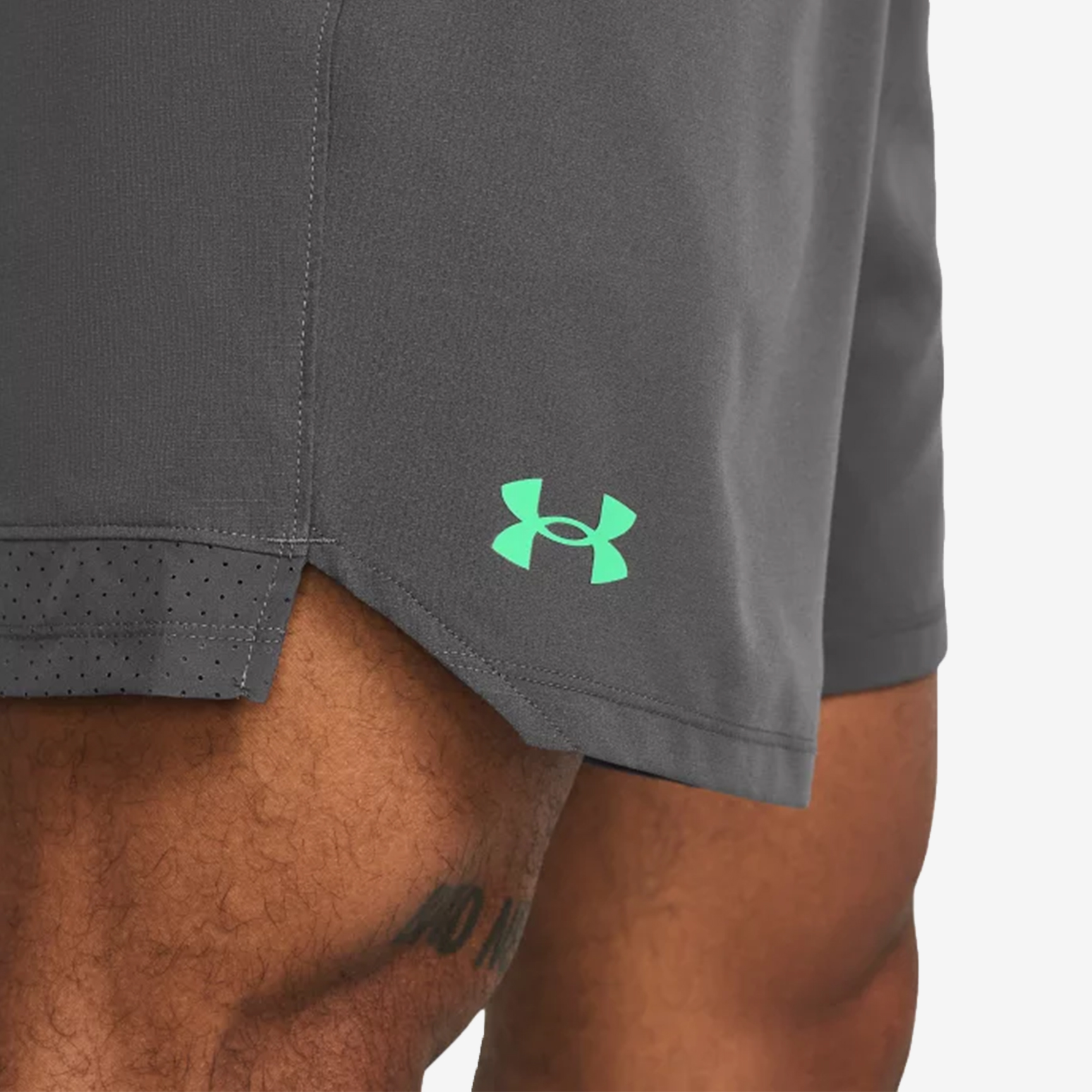 SHORT UNDER ARMOUR VANISH WOVEN 6IN 1373718-025