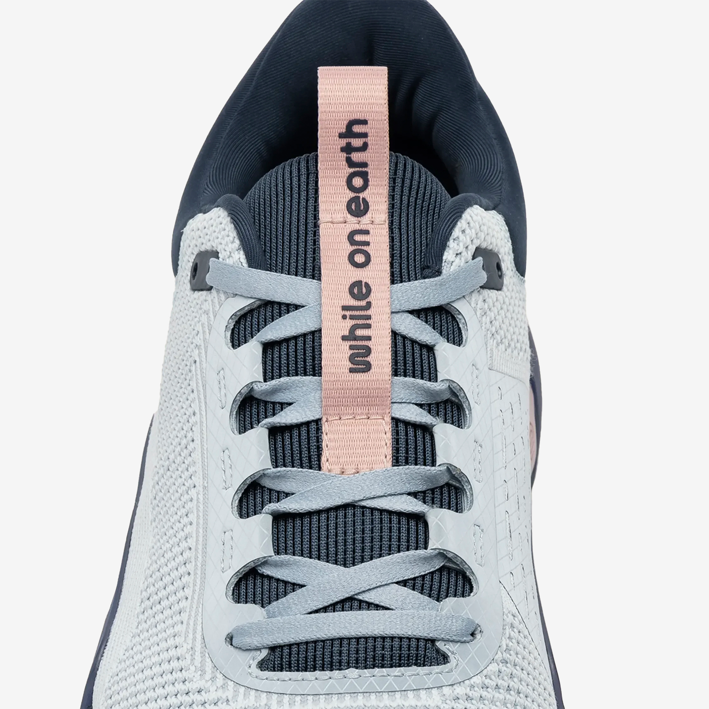 WHILE ON EARTH MOVE TRAINER FTNW-glacier/lupin