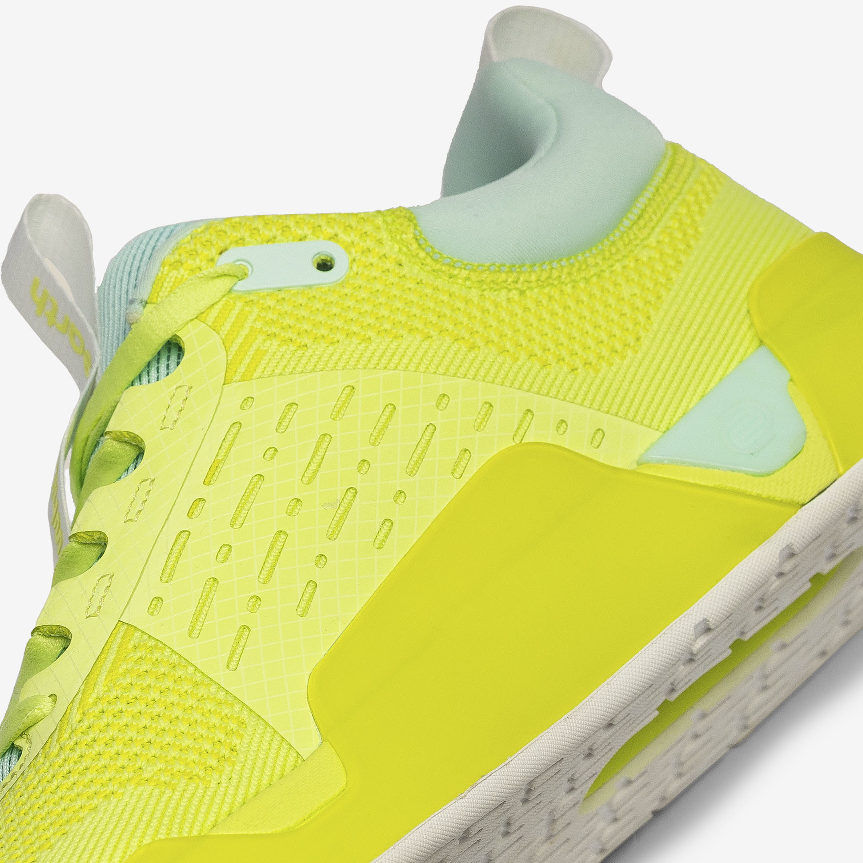 WHILE ON EARTH MOVE TRAINER FTN-Citrus/Sun