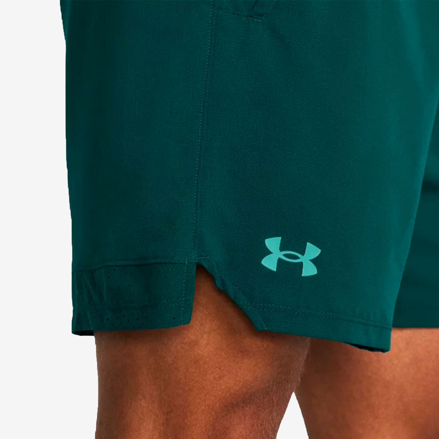 SHORT UNDER ARMOUR VANISH WOVEN 6IN 1373718-449